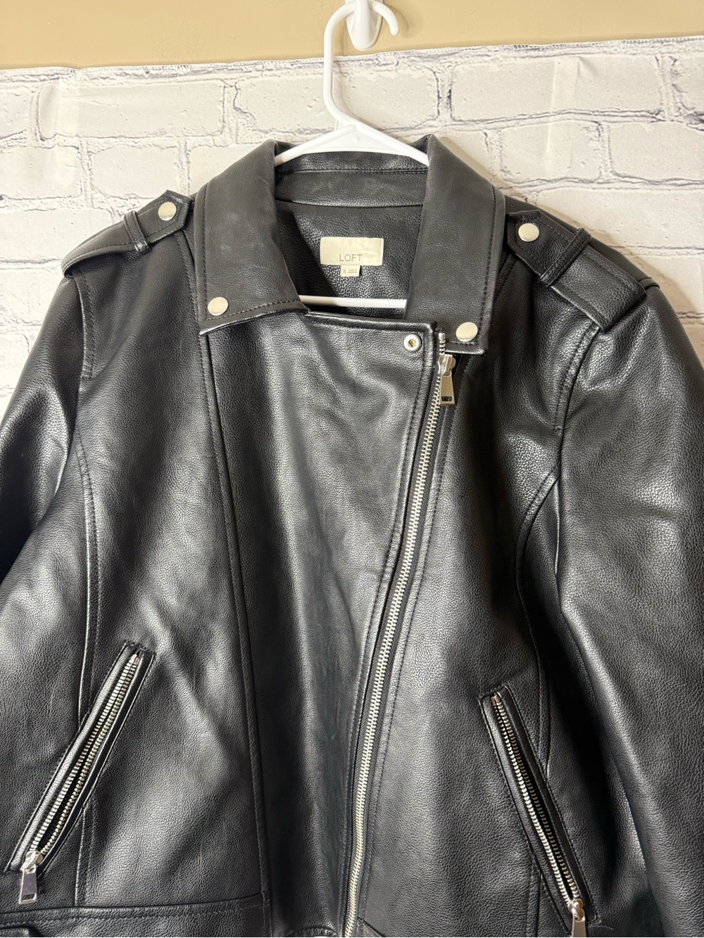 LOFT Black pebbled Leather Asymmetrical Moto Jacket size Xl - Picture 3 of 11